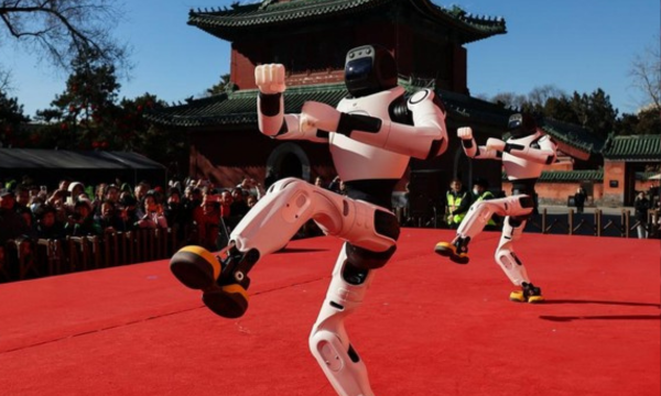 Ilustrasi. Presiden AS Donald Trump meluncurkan larangan impor robot 
humanoid dari China untuk melindungi keamanan nasional AS (Foto: 
REUTERS/Maxim Shemetov)
