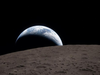 NASA berencana membangun pangkalan permanen di Bulan dengan 
anggaran US$30 miliar. (Foto: via REUTERS/NASA)
