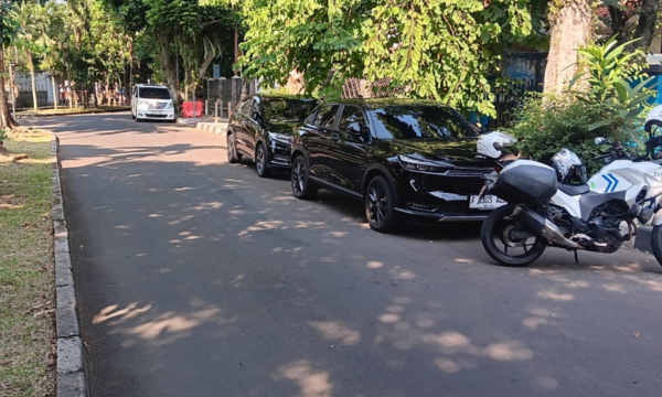 parkir jalan tirto adhi suryo. (foto: ist)