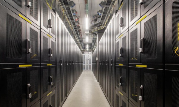 AI Bikin Kebutuhan Data Center RI Melonjak, Telkom Genjot Capex. 
(Foto: Equinix Indonesia)
