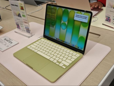 Apple mencatat pertumbuhan penjualan iPhone dan Mac yang kuat, namun 
diperkirakan akan melambat akibat keterbatasan pasokan cip. (Foto: CNN 
Indonesia/Loamy N)

