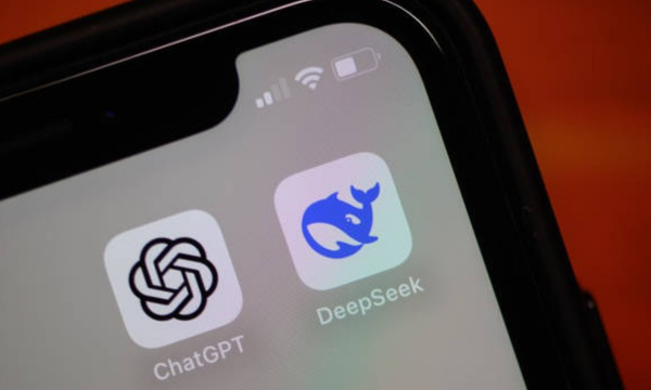DeepSeek sebagai penantang ChatGPT. (Foto: Patrick 
Pleul/dpa/picture alliance via Getty Images)
