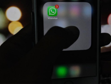 Ilustrasi. Pengguna WhatsApp di berbagai negara, termasuk Indonesia, 
mengeluhkan pemblokiran akun mendadak dan status 'dalam peninjauan'. 
(Foto: CNN Indonesia/Adhi Wicaksono)
