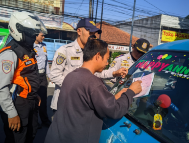 angkot bogor. (foto: kominfo)