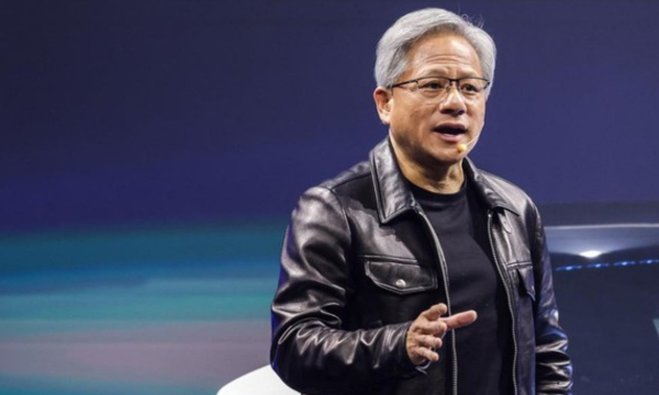 Bos Nvidia Jensen Huang menolak prediksi kiamat AI pada 2030, 
menyebutnya berlebihan. (Foto: AFP/I-HWA CHENG)
