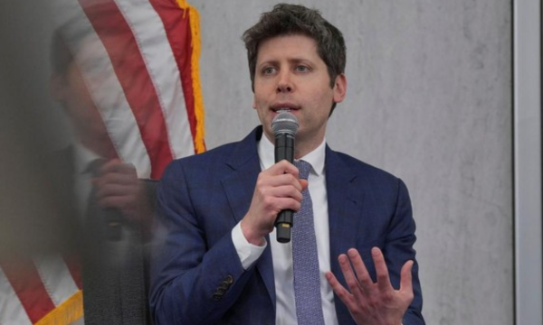 CEO OpenAI Sam Altman sebut industri AI butuh standar internasional untuk 
mengatasi risiko keamanan global. (Foto: REUTERS/Ken Cedeno)
