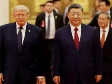 Donald Trump-Xi Jinping Bertemu, Siapa yang Akan Kuasai AI 
Dunia? (Foto: Reuters via Metro UK dan Getty Images)
