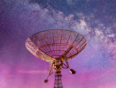 Ilustrasi deteksi sinyal radio dari eksoplanet. (Foto: via Science Alert)