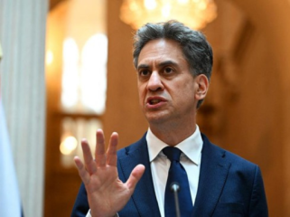 Menteri Luar Negeri Inggris Ed Miliband memperingatkan dunia tentang 
ancaman krisis iklim dan El Nino terhadap keamanan nasional. (Foto: 
AFP/LEON NEAL)

