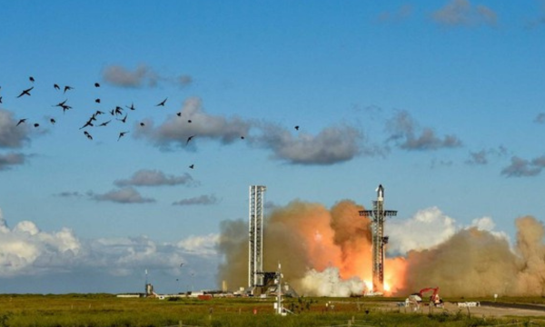 SpaceX menargetkan peluncuran roket Starship Flight 14 pada 28 September 
untuk menambahkan satelit Starlink V3. (Foto: REUTERS/Steve Nesius)
