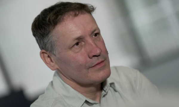 Tom Siegel, Direktur eksekutif Youth AI Safety Institute di Common Sense Media dan mantan wakil 
presiden bidang kepercayaan dan keamanan di Google, tampak saat wawancara di San Francisco, 
California, AS, Senin (21/9/2026). Foto: Nathan Frandino/REUTERS
