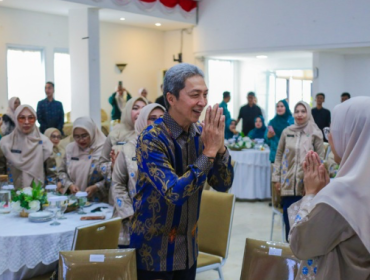 Wali Kota Bogor, Dedie A. Rachim mengatakan, Kota Bogor dan Kota Makassar merupakan dua daerah yang masuk dalam Jaringan Kota Pusaka Indonesia.

Hal tersebut disampaikannya saat menghadiri kunjungan studi tiru Tim Penggerak Pemberdayaan dan Kesejahteraan Keluarga (TP PKK) Kota Makassar di Kota Bogor, Kamis (24/9/2026).
