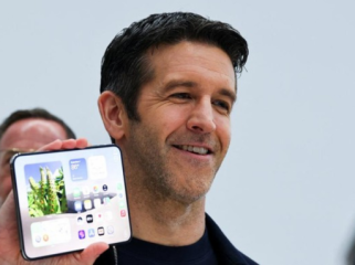 iPhone Duo Baru Permulaan, Apple Siapkan Duo Max, Mini dan SE 
(Foto: REUTERS/Carlos Barria)
