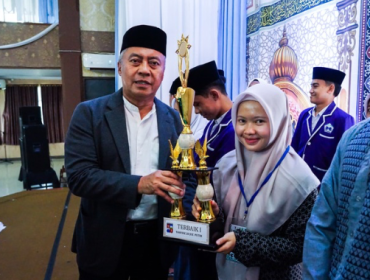 Tabuhan bedug yang dibunyikan oleh Sekretaris Daerah (Sekda) Kota Bogor, Denny Mulyadi, resmi menutup Musabaqah Tilawatil Quran (MTQ) ke-45 tingkat Kota Bogor Tahun 2026.