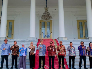 Wali Kota Bogor, Dedie A. Rachim, mengajak wali kota peserta Mayor’s Talk yang tergabung dalam Komisariat Wilayah (Komwil) III Asosiasi Pemerintah Kota Seluruh Indonesia (APEKSI) menikmati kesejukan Kota Bogor, Selasa (29/9/2026). (photo : kominfo)