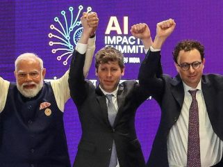 Para dedengkot AI bersama Presiden India. (Foto: Indiatimes)