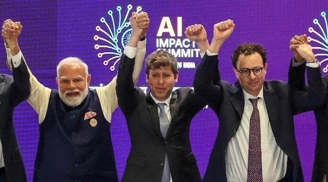 Para dedengkot AI bersama Presiden India. (Foto: Indiatimes)