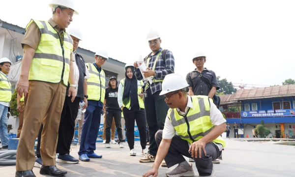 Kota Bogor-HUMPROPUB - Komisi III DPRD Kota Bogor melaksanakan kunjungan kerja lapangan untuk meninjau langsung progres pembangunan kawasan Gelanggang Olahraga (GOR) Pajajaran, Kota Bogor, pada Selasa, 22 September 2026.
