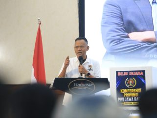 Ketua PWI Jabar tantan shulton. (foto: ist)