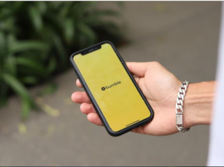 Aplikasi Bumble (Foto: Good Faces Agency on Unsplash)
