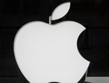 Apple Gandeng Saingan Samsung Garap Sumber Duit Baru. Apple (Foto: REUTERS/Arnd Wiegmann)
