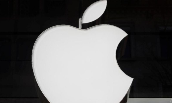 Apple Gandeng Saingan Samsung Garap Sumber Duit Baru. Apple (Foto: REUTERS/Arnd Wiegmann)
