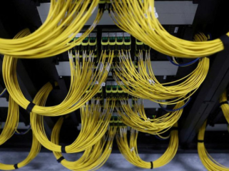 Bukan Cuma di RI, Pembangunan Data Center di Finlandia Disetop (Foto: REUTERS/Toby Melville)
