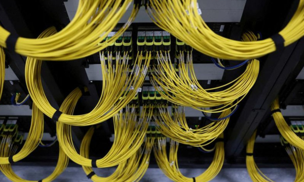 Bukan Cuma di RI, Pembangunan Data Center di Finlandia Disetop (Foto: REUTERS/Toby Melville)
