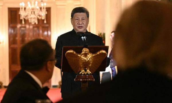China Siap Mengubah Dunia-Tendang Amerika, Begini Taktik Xi Jinping
(Foto: AFP/BRENDAN SMIALOWSKI)
