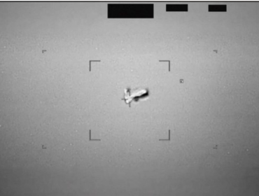Salah satu foto dokumen terkait UFO atau UAP yang dirilis Pentagon. (Foto: 
Getty Images via AFP/HANDOUT)

