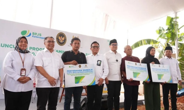 BAZNAS RI Salurkan Perlindungan BPJS Ketenagakerjaan untuk 100 Ribu Pekerja Rentan Lewat Program JSB- Komitmen menghadirkan kesejahteraan dan perlindungan bagi pekerja rentan terus diperkuat melalui kolaborasi lintas sektor. (photo : rls)