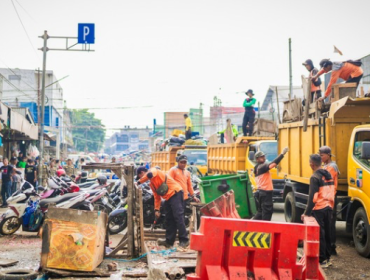 Pemerintah Kota (Pemkot) Bogor mulai melakukan sterilisasi di kawasan MA Salmun, Kecamatan Bogor Tengah, Kamis (22/10/2026) pagi. (photo : kominfo)