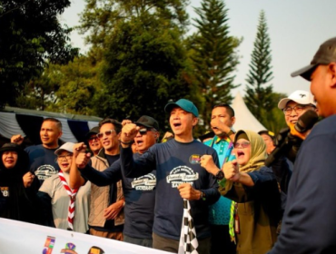 Kota Bogor - Pemerintah Kota (Pemkot) Bogor memperingati World Cleanup Day (WCD) Tingkat Kota Bogor Tahun 2026 yang dipusatkan di kawasan Car Free Day (CFD) Jalan Sudirman, Kecamatan Bogor Tengah, Kota Bogor, Minggu (4/10/2026). (photo : kominfo)