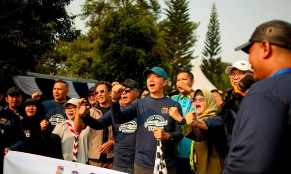 Kota Bogor - Pemerintah Kota (Pemkot) Bogor memperingati World Cleanup Day (WCD) Tingkat Kota Bogor Tahun 2026 yang dipusatkan di kawasan Car Free Day (CFD) Jalan Sudirman, Kecamatan Bogor Tengah, Kota Bogor, Minggu (4/10/2026). (photo : kominfo)