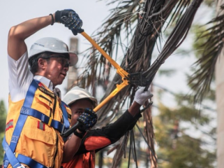 Koordinator Daerah (Korda) Asosiasi Penyelenggara Jaringan Telekomunikasi Indonesia (Apjatel) Kota Bogor memastikan tidak ada lagi pemasangan baru maupun penerbitan izin baru untuk pemasangan tiang dan kabel udara fiber optik di Kota Bogor. ( photo : kominfo)