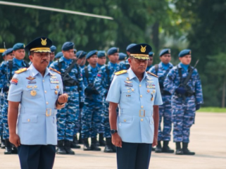 Kota Bogor - Wali Kota Bogor, Dedie A. Rachim, menghadiri upacara serah terima jabatan (sertijab) Komandan Grup 2 Helikopter Koopsau di Shelter Skadron, Pangkalan TNI Angkatan Udara (Lanud) Atang Sendjaja, Selasa (13/10/2026). (photo : kominfo)