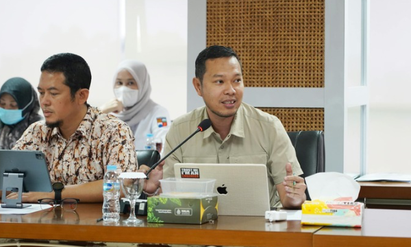 HUMPROPUB - Badan Anggaran (Banggar) DPRD Kota Bogor bersama Tim Anggaran Pemerintah Daerah (TAPD) Kota Bogor menyepakati penambahan anggaran sebesar Rp 18.991.039.300 untuk pembiayaan kepesertaan BPJS/Jaminan Kesehatan Nasional (JKN) masyarakat yang ditanggung Pemerintah Kota Bogor. (photo : HUMPROPUB).
