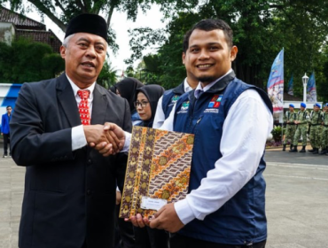 Memperingati Hari Sumpah Pemuda ke-98, Pemerintah Kota (Pemkot) Bogor memberikan sejumlah apresiasi kepada para pemuda yang berhasil mencatatkan prestasi, Rabu (28/10/2026). (photo : kominfo)